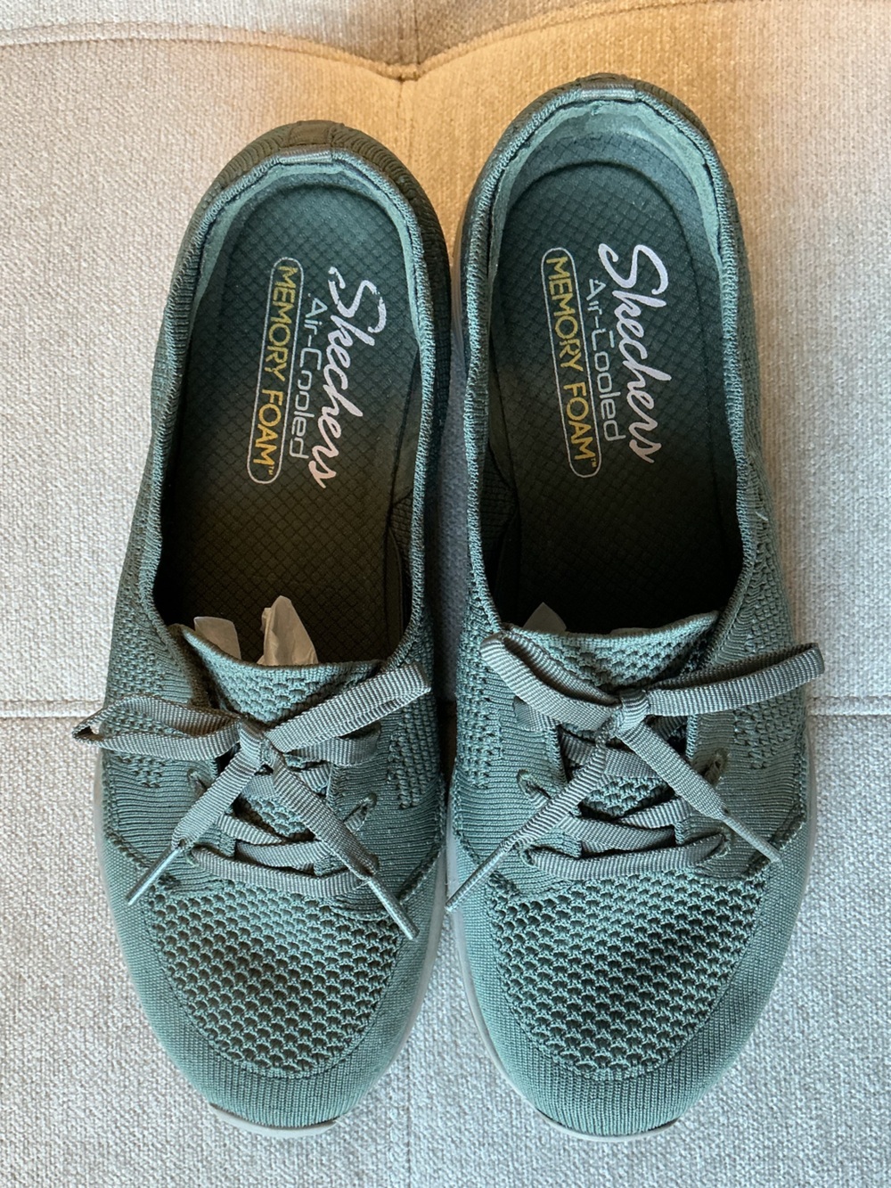 Skechers Air-Cooled Memory Foam Sneakers Green Women’s Size 7.5 Like New